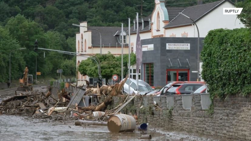 Более тысячи человек считаются пропавшими без вести: что известно о наводнении на западе Германии