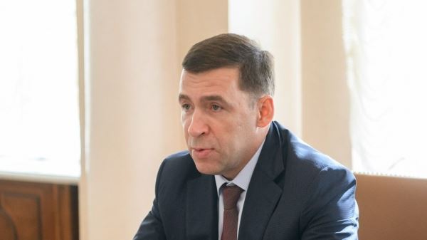 Глава Свердловской области призвал мэров отдать машины врачам