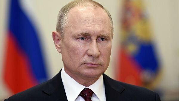 Путин отчитал трех чиновников на совещании. «Разве это сделано?»