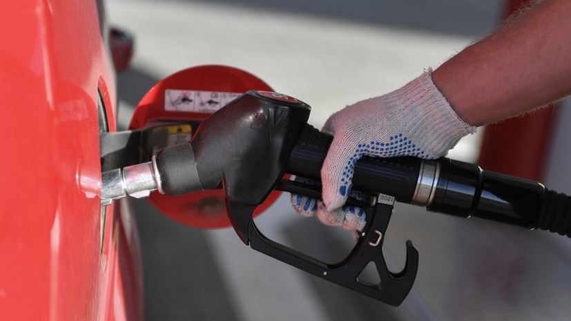 Снижение зависимости: как рекордный рост биржевых цен на бензин может отразиться на стоимости горючего в рознице